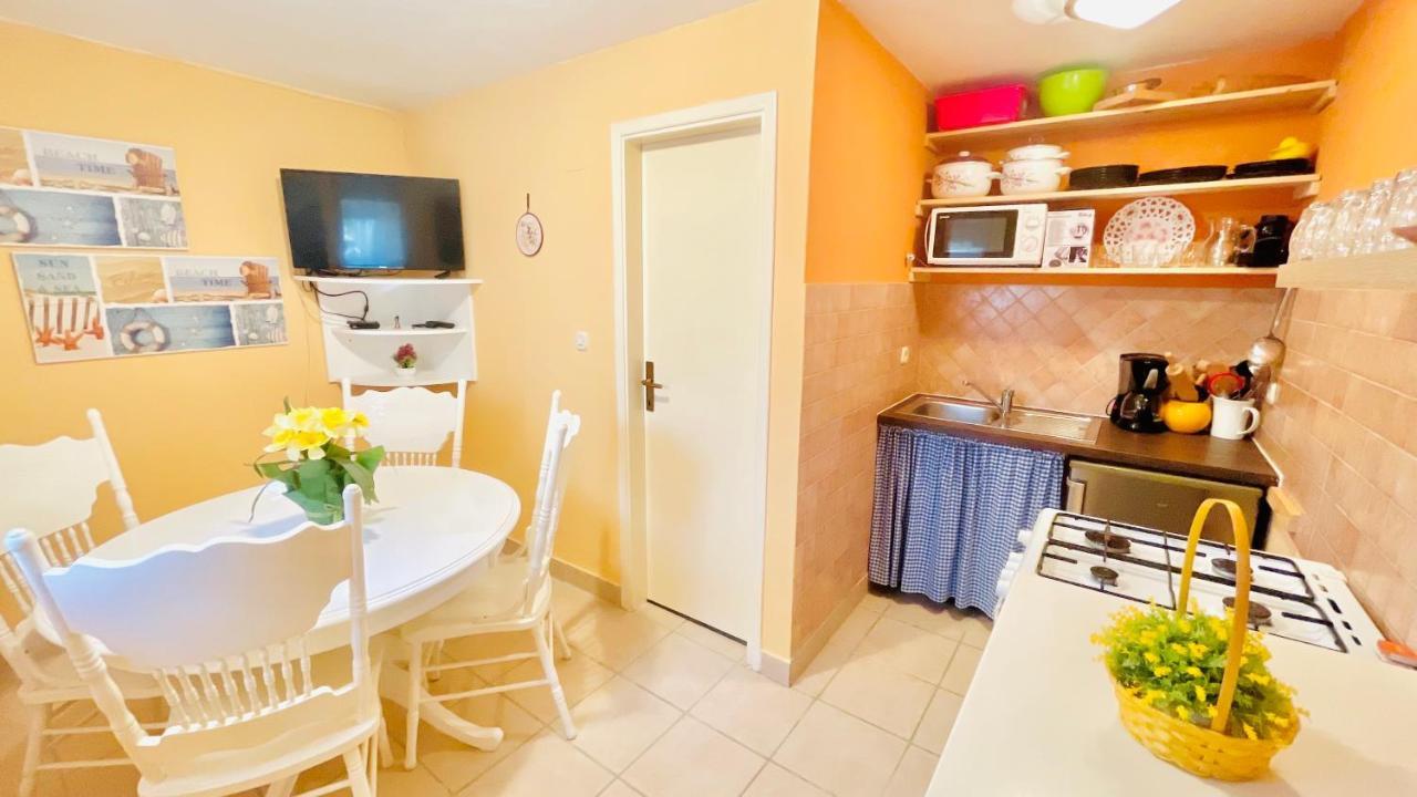 Colorful And Happy Apartment Sukosan - With Parking 외부 사진